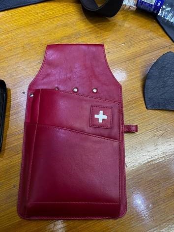 Bild von Holster, Kellnertasche, Kassierhalfter Rot mit Schweizer Kreuz 